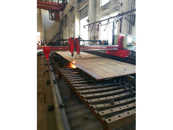 數(shù)控切割機(jī)